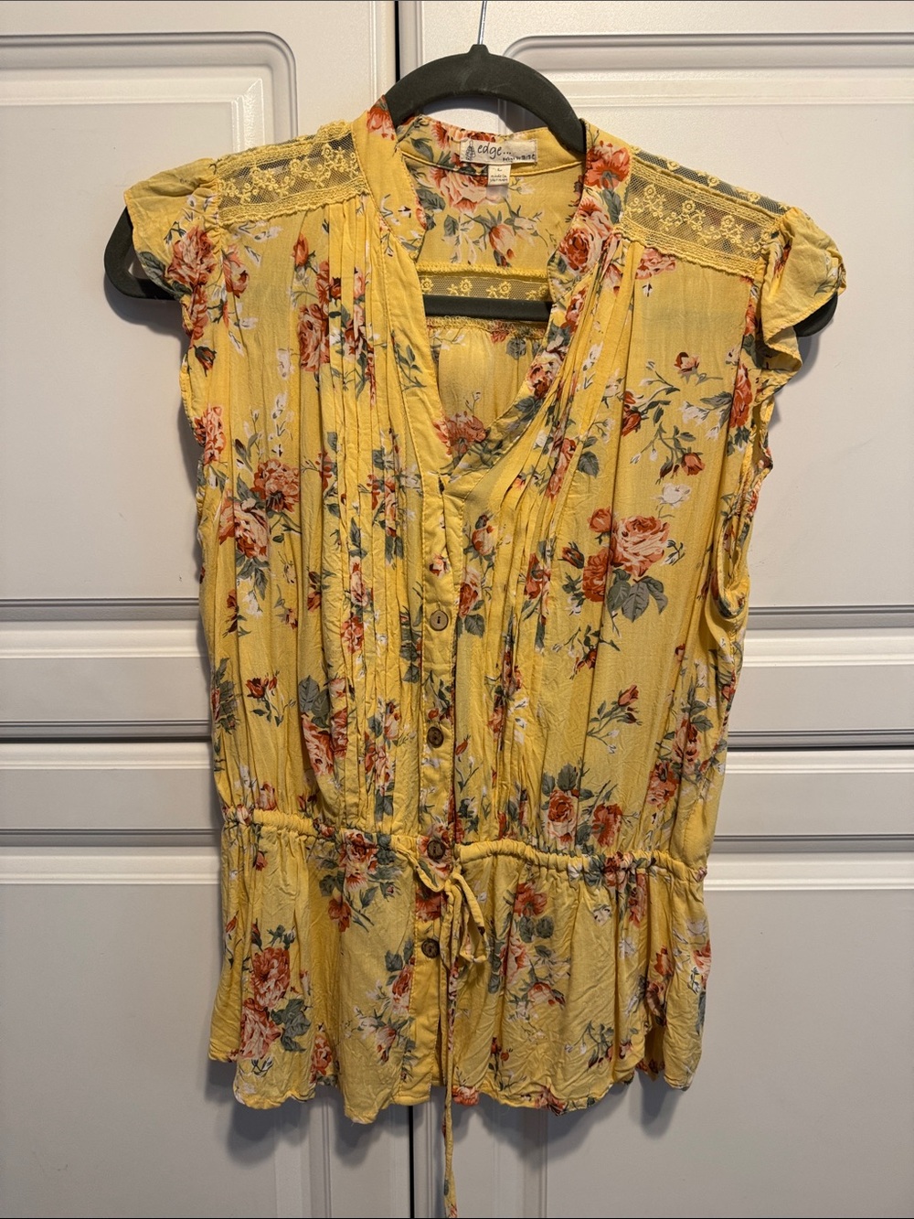 Sleeveless Floral Button-Front Blouse with Tie Waist - Yellow